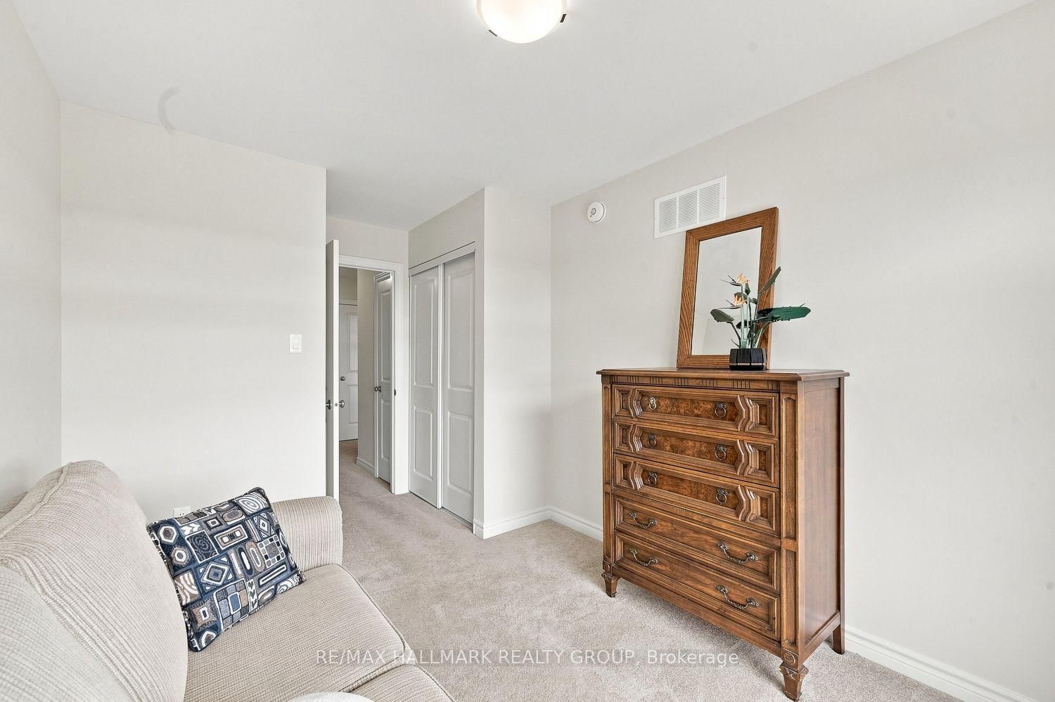 881 Couloir Road • Ottawa, ON photo 24