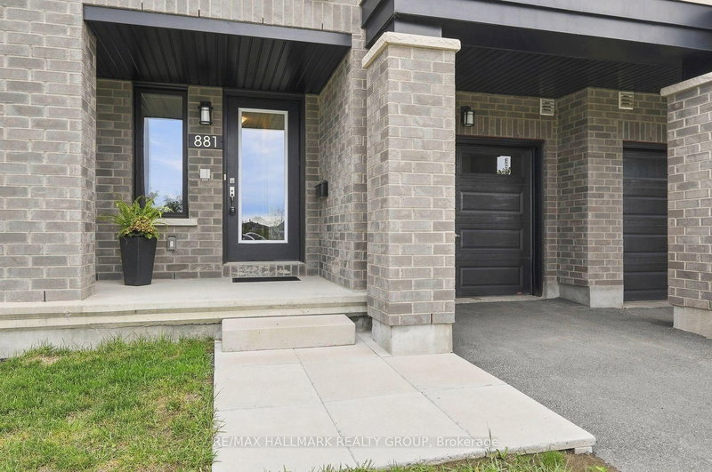 881 Couloir Road
