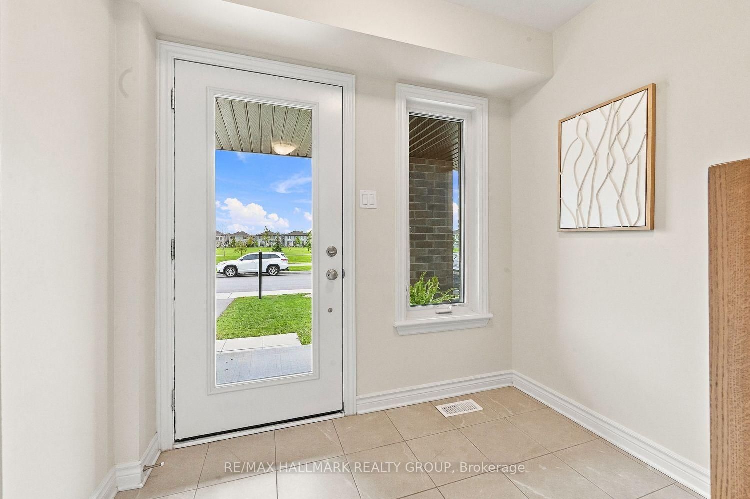 881 Couloir Road • Ottawa, ON photo 4