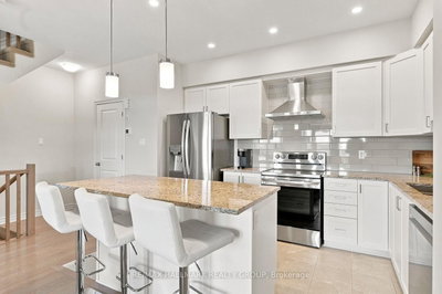 881 Couloir Road • Ottawa, ON photo 8