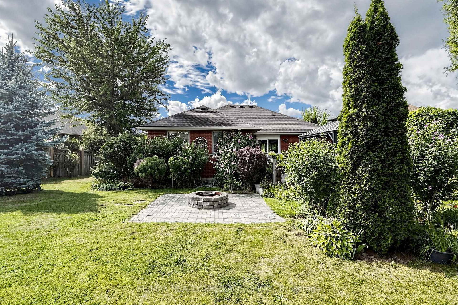 14 Kimberly Court • Brantford, ON photo 32