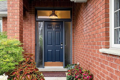 14 Kimberly Court • Brantford, ON photo 4