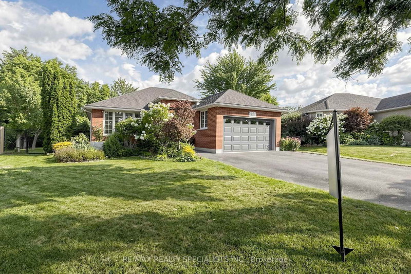14 Kimberly Crt photo 1