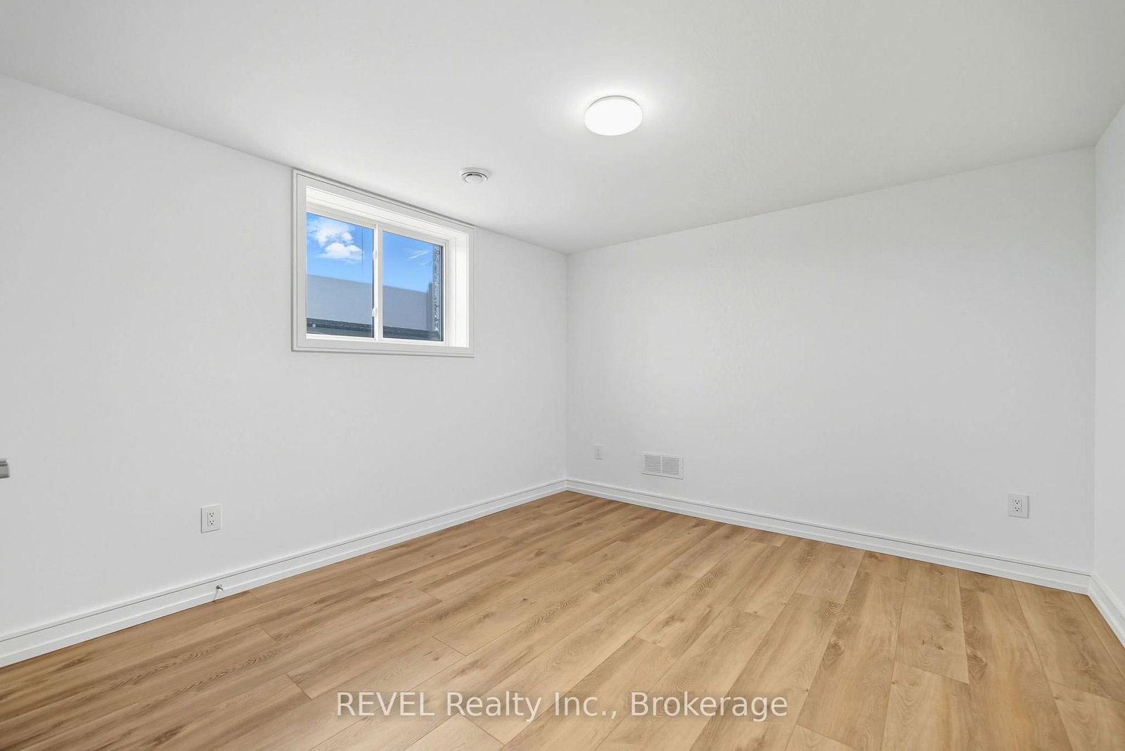 40 IVY Crescent • Thorold, ON photo 46