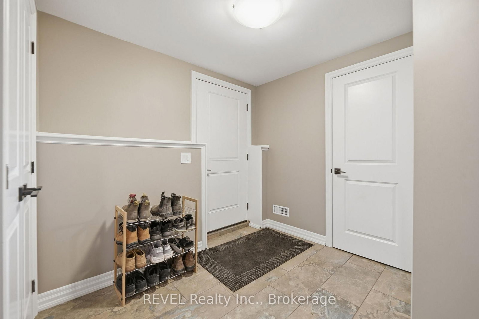 713 Clarence Street • Port Colborne, ON photo 40