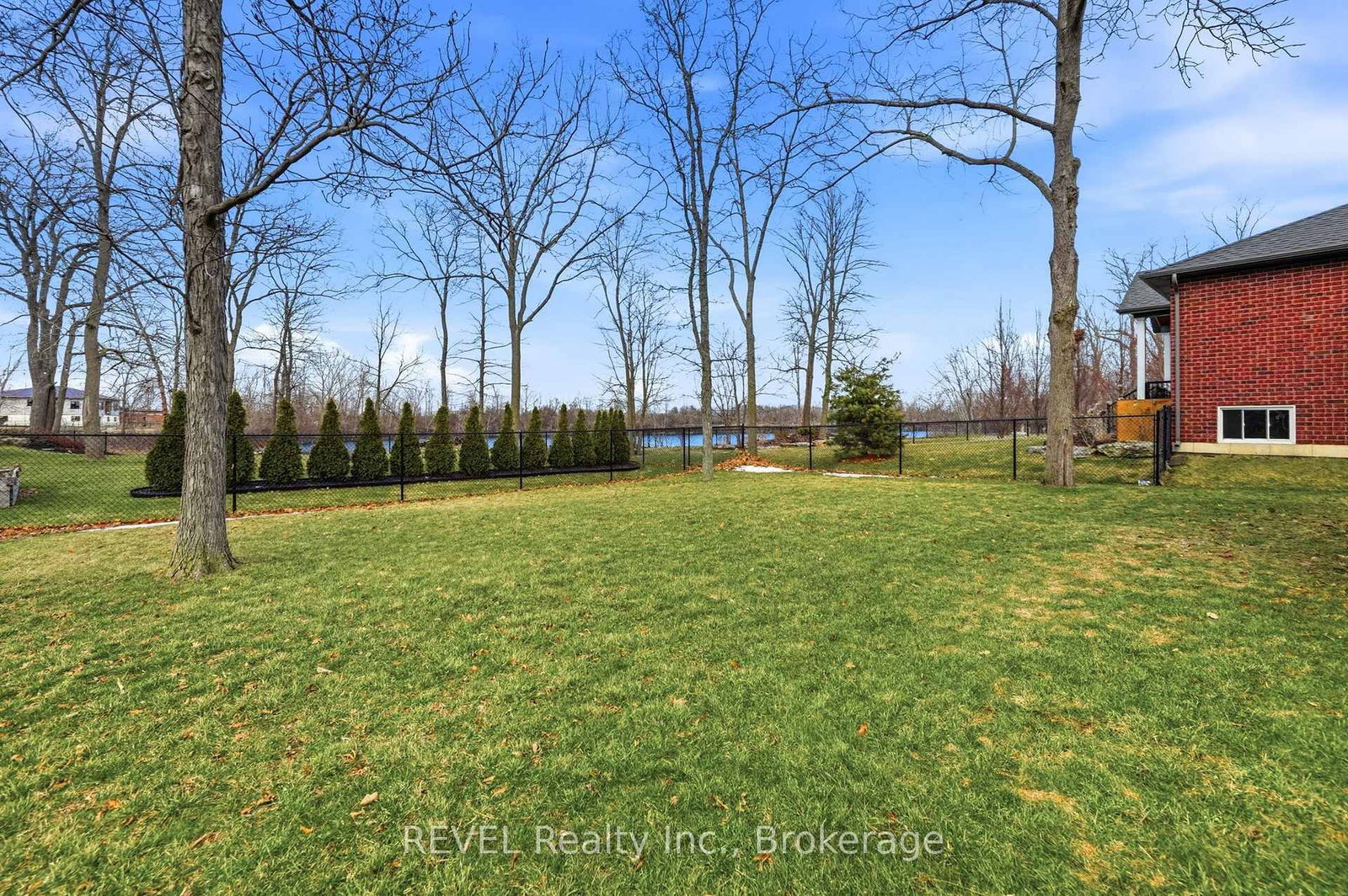 713 Clarence Street • Port Colborne, ON photo 43