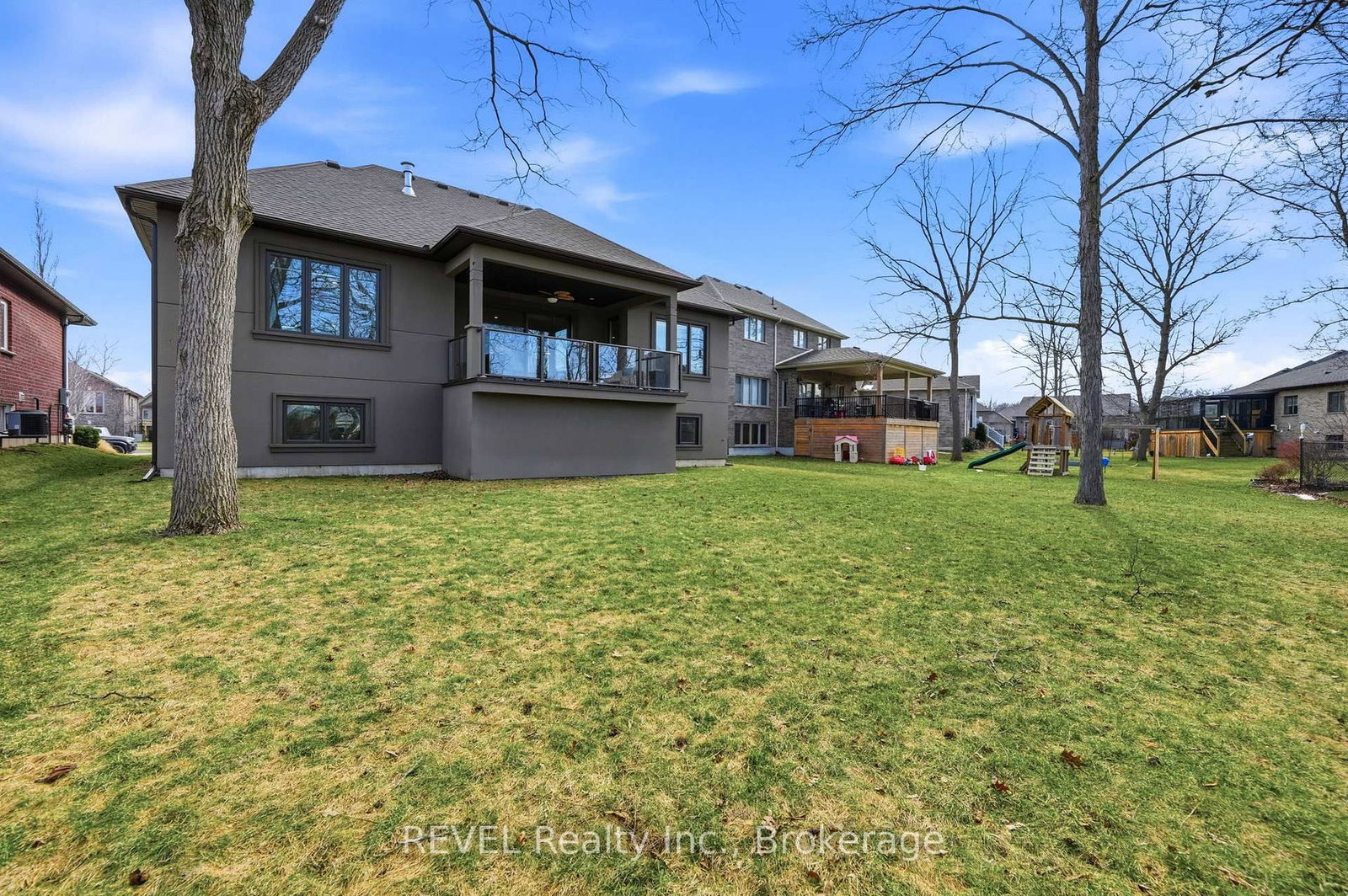 713 Clarence Street • Port Colborne, ON photo 46