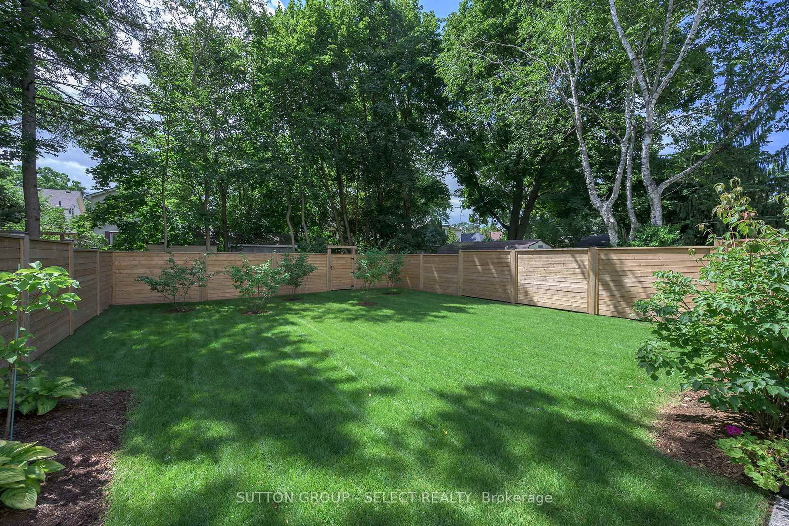 345 Tecumseh Avenue E • London South, ON photo 31