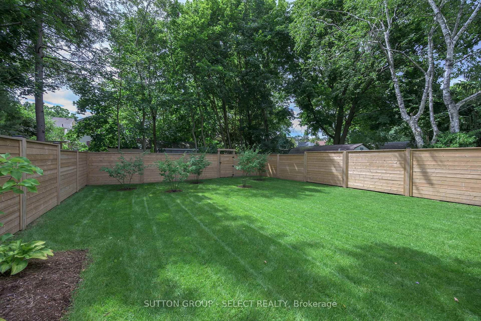 345 Tecumseh Avenue E • London South, ON photo 32
