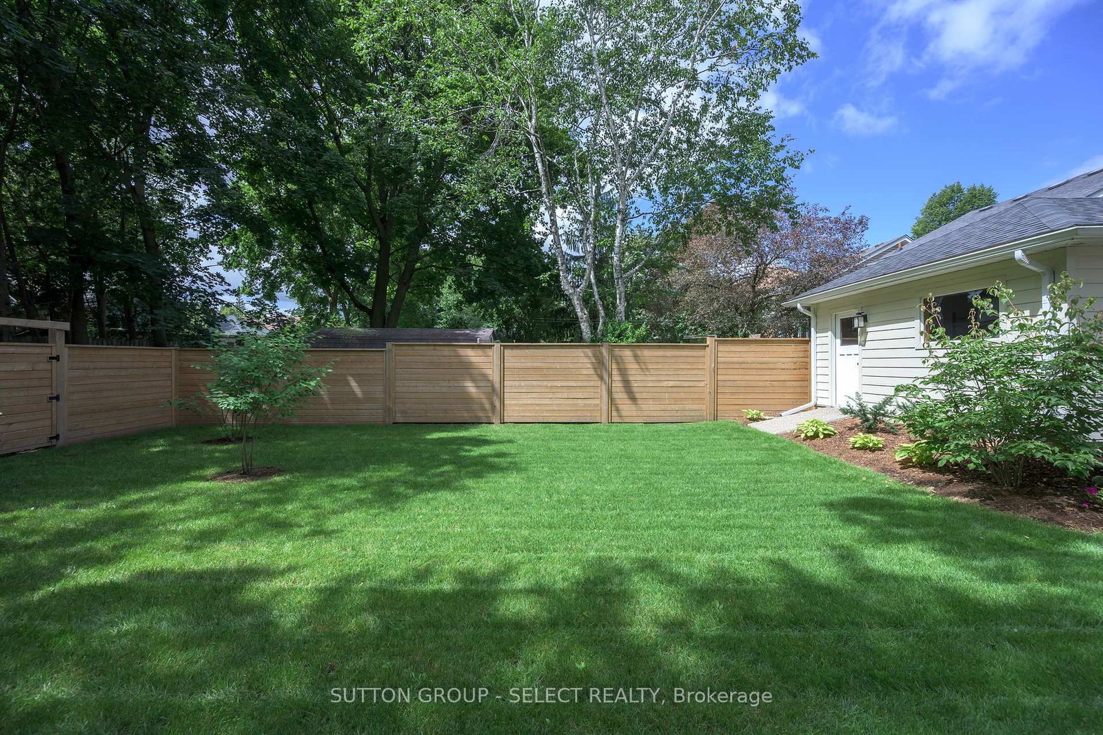 345 Tecumseh Avenue E • London South, ON photo 33