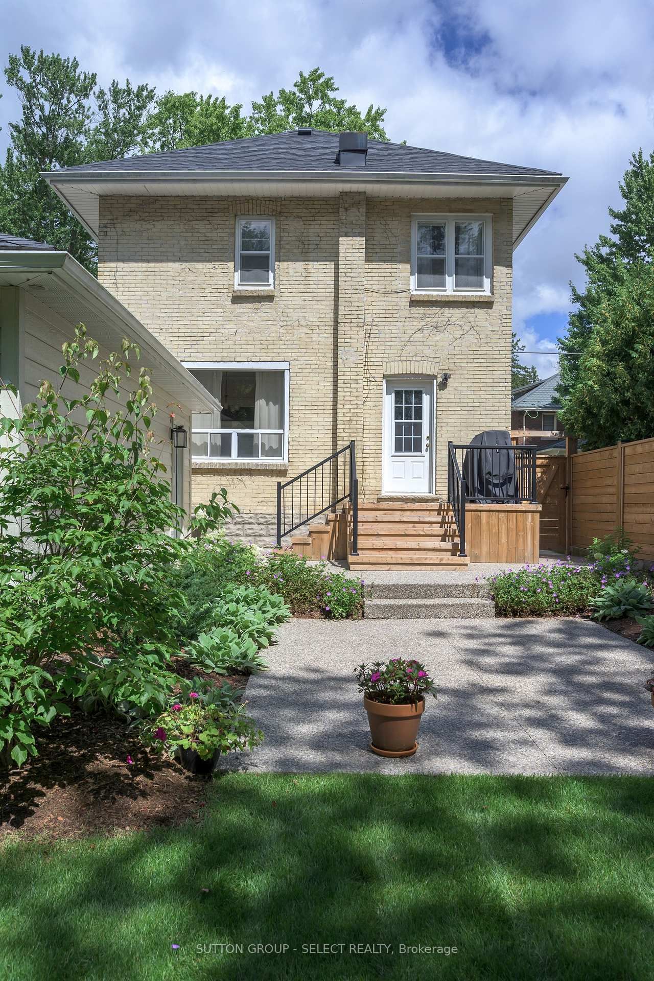 345 Tecumseh Avenue E • London South, ON photo 35