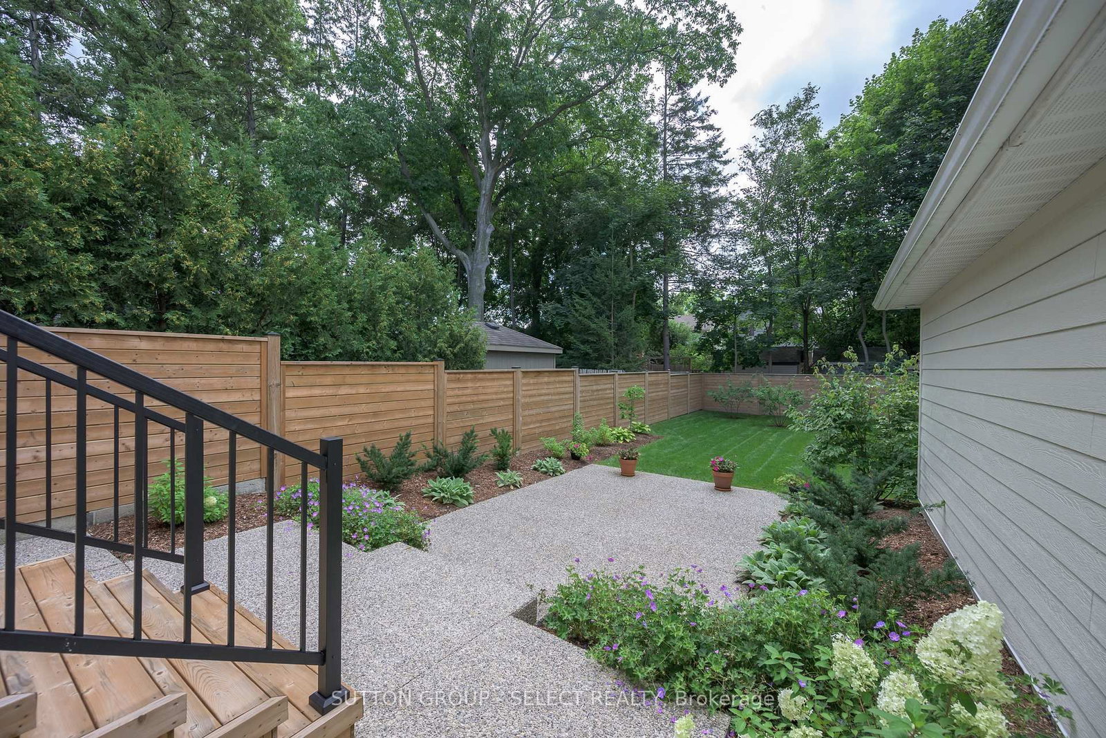 345 Tecumseh Avenue E • London South, ON photo 4