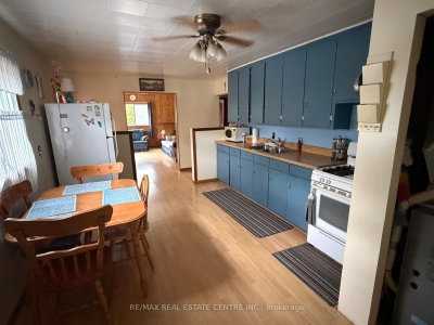 38 2nd Avenue • South Algonquin, ON photo 6