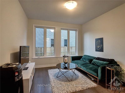 327 Barrett Farm Drive N • Ottawa, ON photo 9