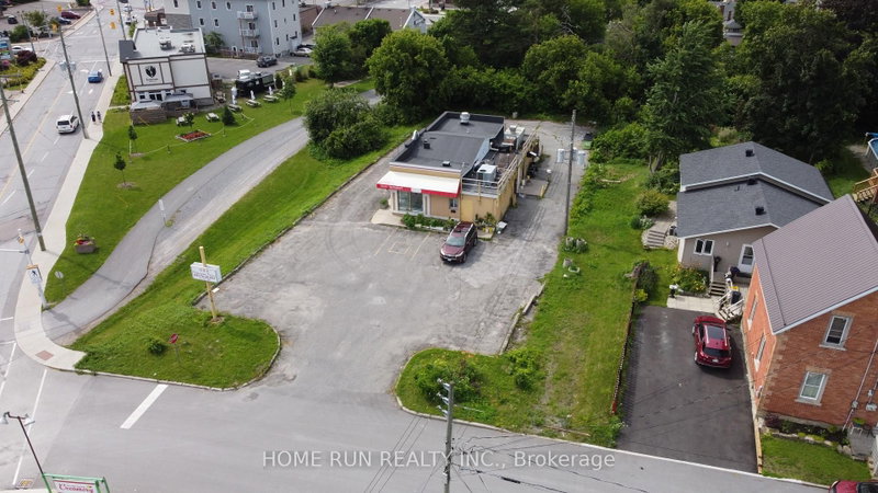 45 MUNRO St photo 2