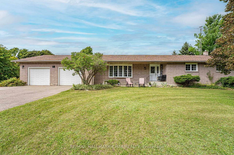 6 Maes Crescent