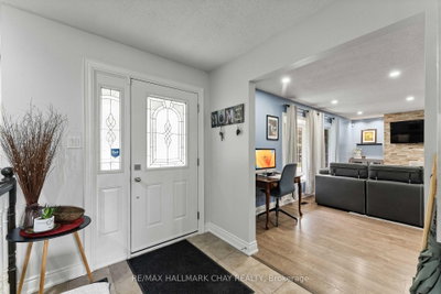 6 Maes Crescent • Mulmur, ON photo 9