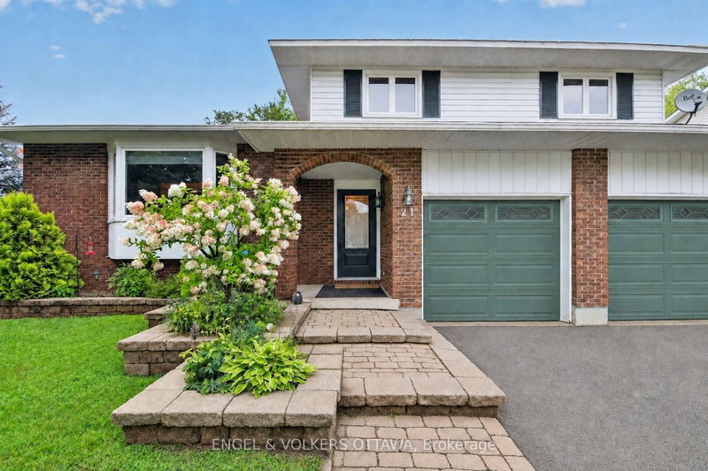 21 Stroughton Crescent