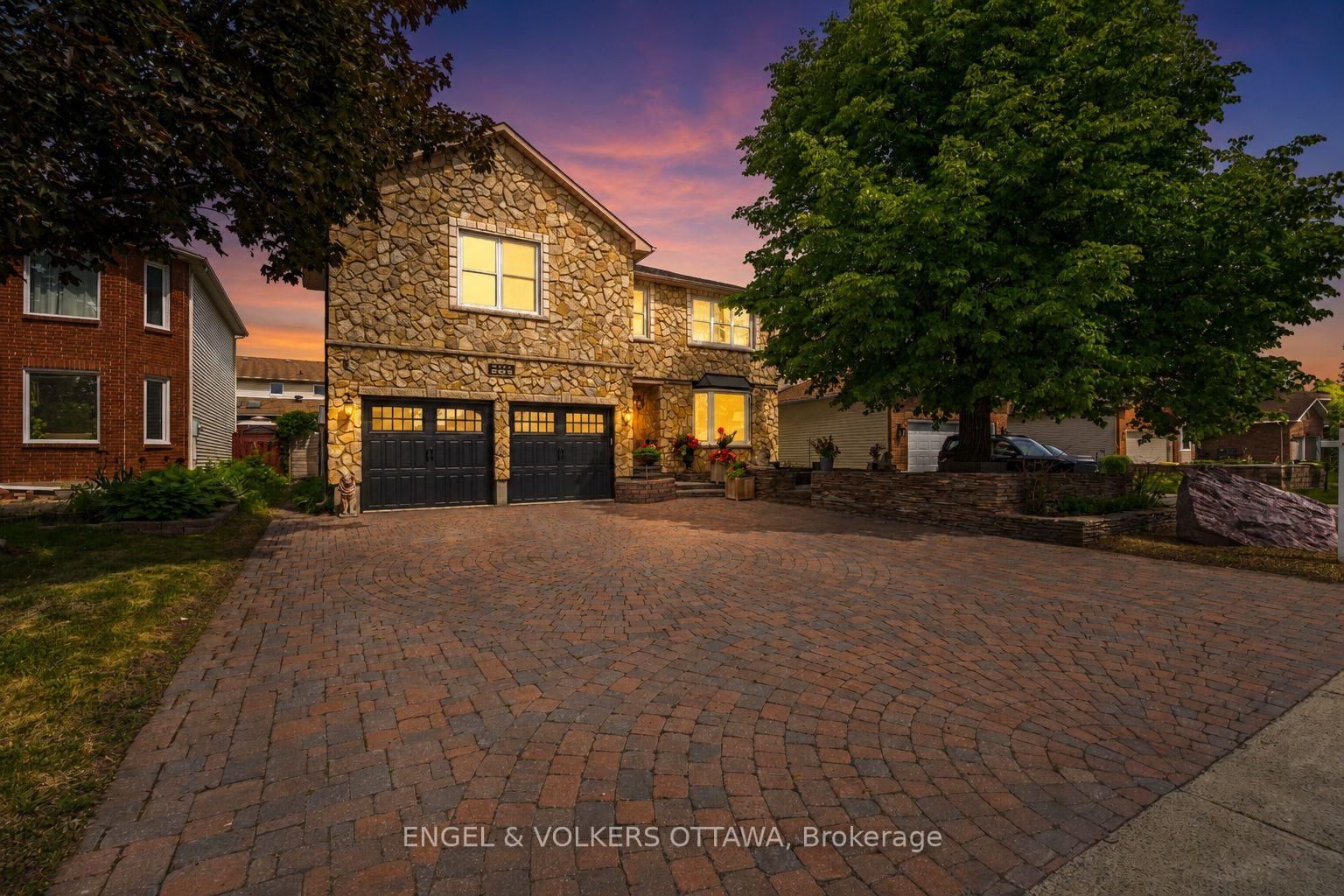 563 Merkley Drive • Ottawa, ON photo 1