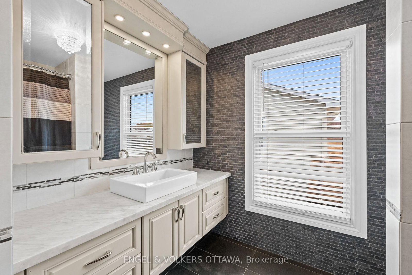 563 Merkley Drive • Ottawa, ON photo 25