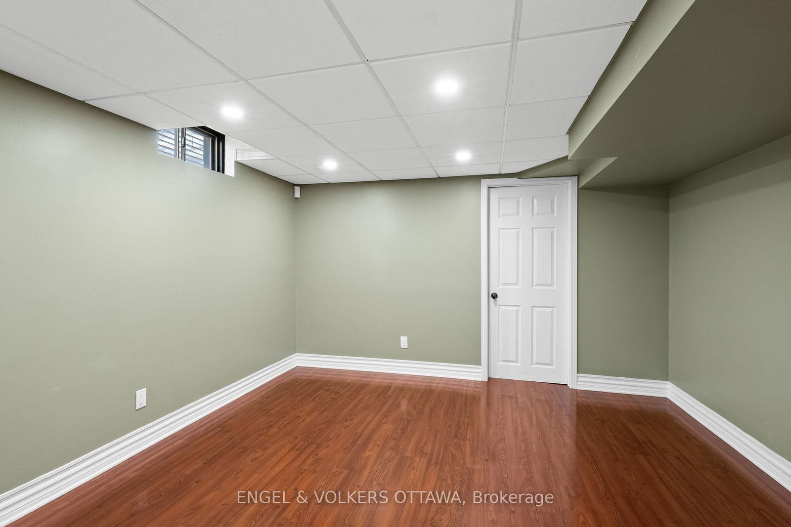563 Merkley Drive • Ottawa, ON photo 32
