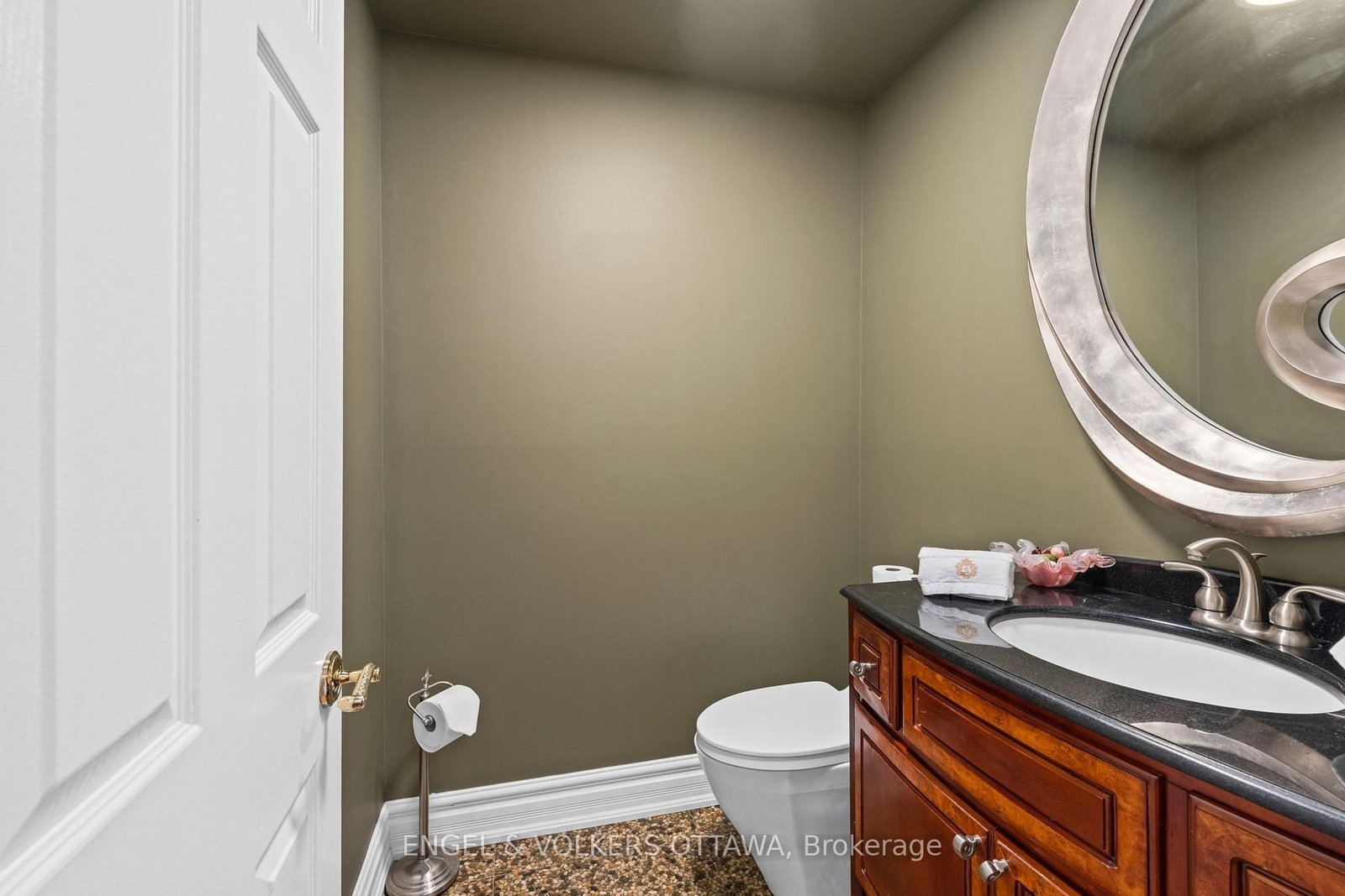 563 Merkley Drive • Ottawa, ON photo 34