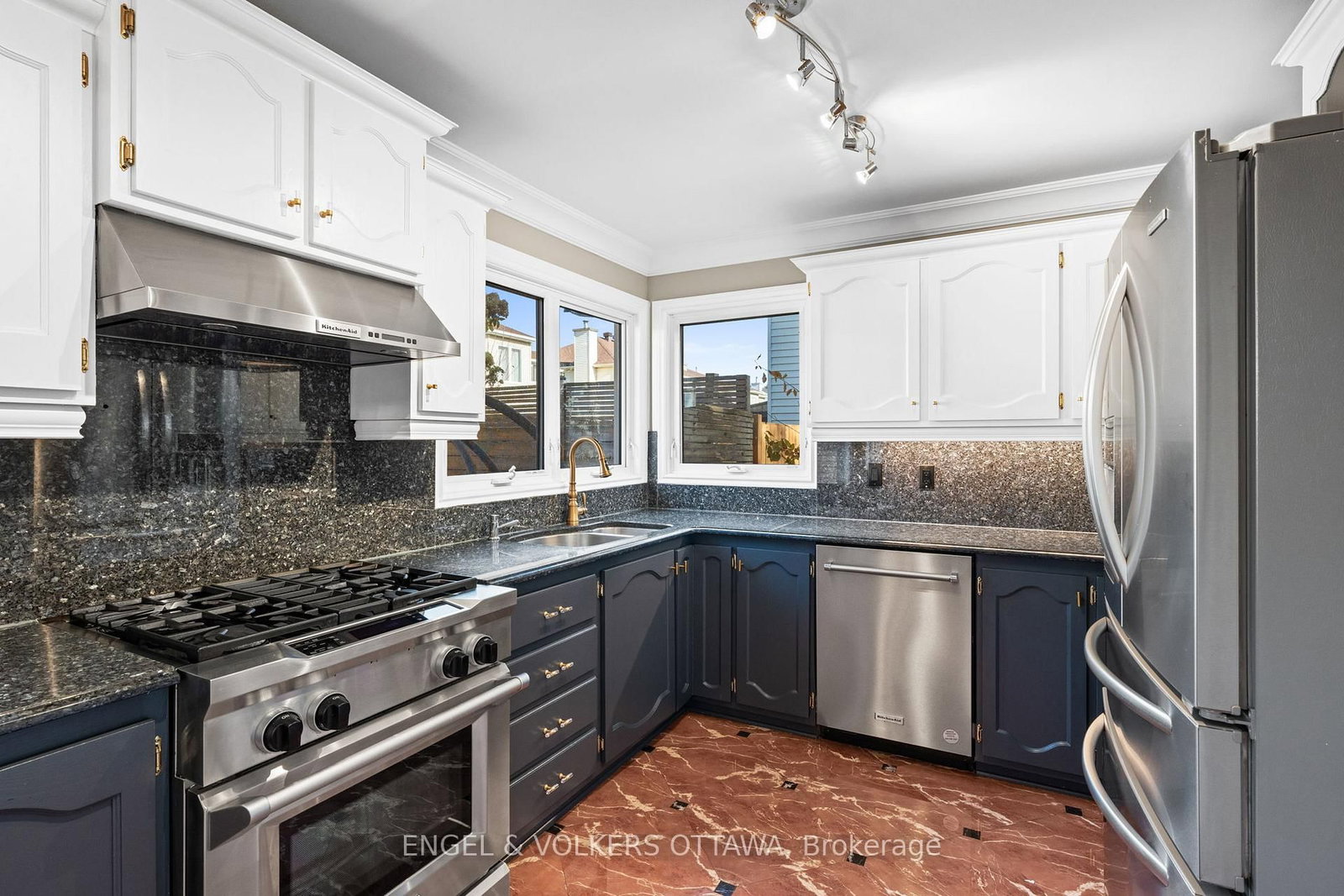 563 Merkley Drive • Ottawa, ON photo 9