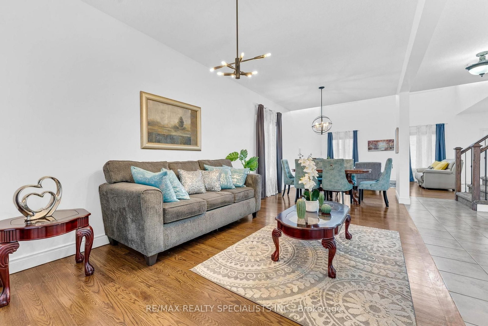 708 Spitfire Street • Woodstock, ON photo 10