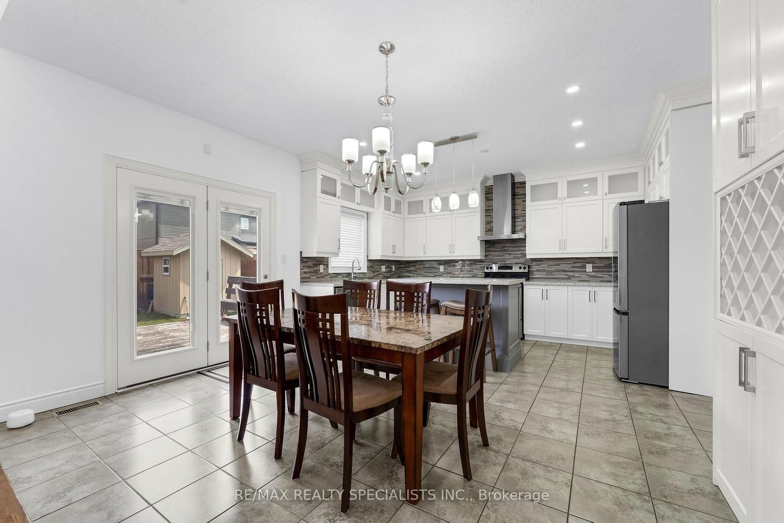 708 Spitfire Street • Woodstock, ON photo 14