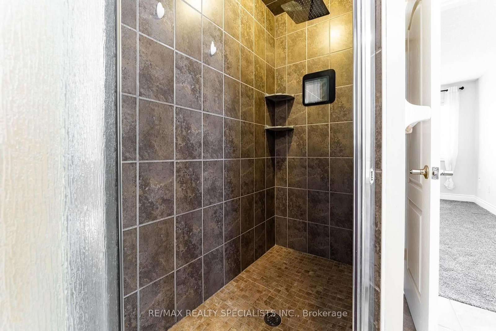 708 Spitfire Street • Woodstock, ON photo 19