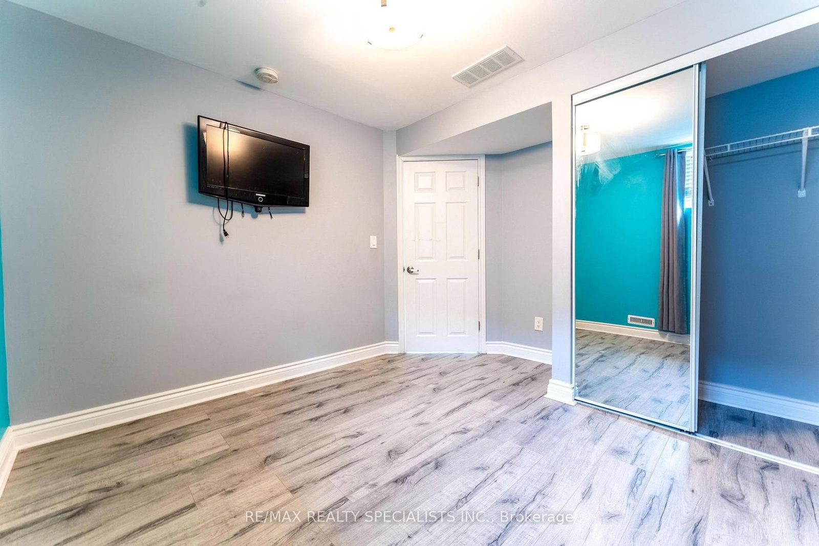 708 Spitfire Street • Woodstock, ON photo 31