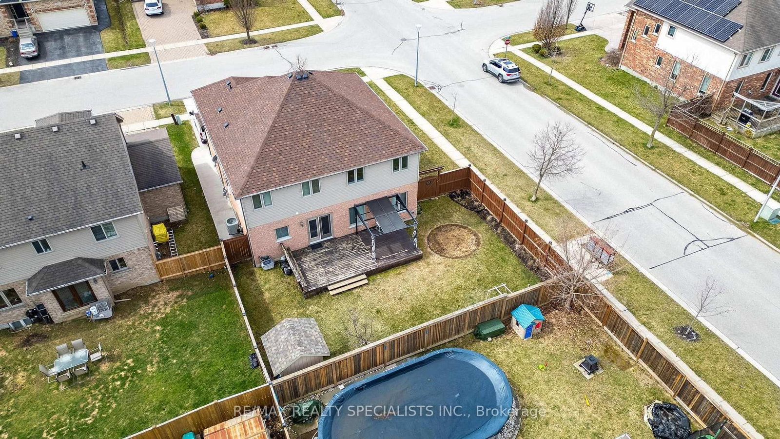 708 Spitfire Street • Woodstock, ON photo 39