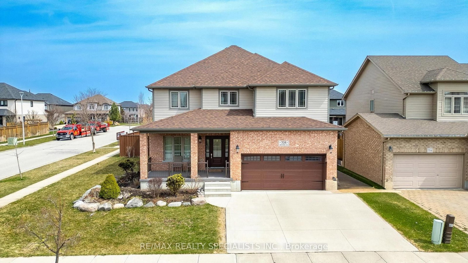 708 Spitfire Street • Woodstock, ON photo 4