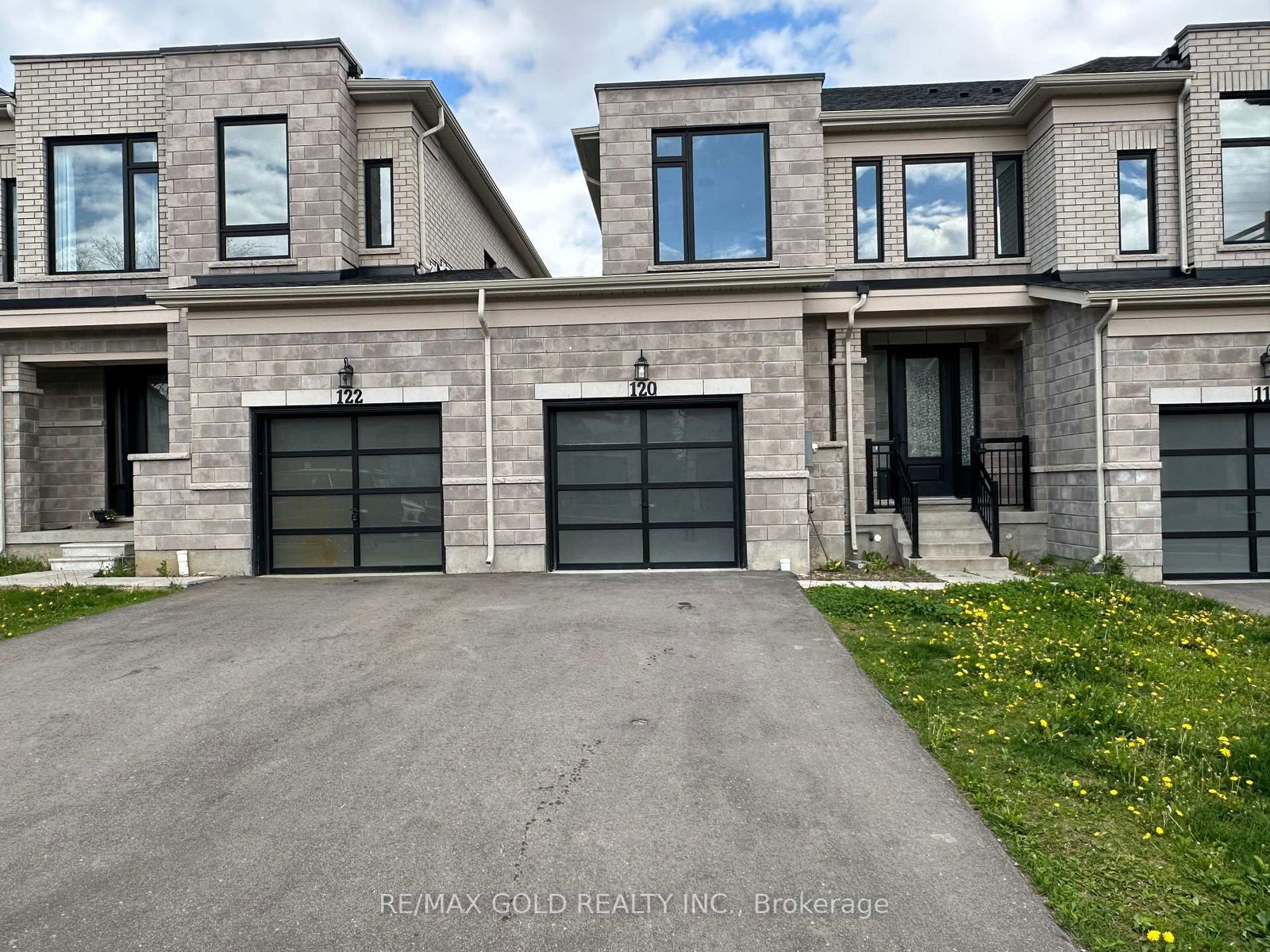 120 Huntingford Trail • Woodstock, ON photo 1