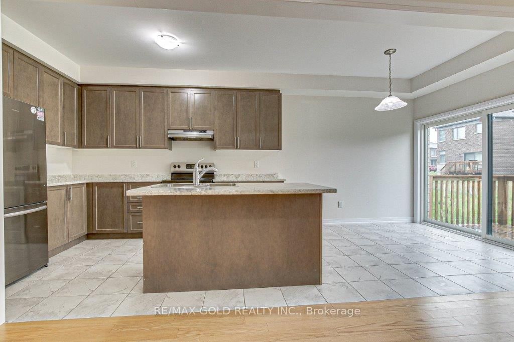120 Huntingford Trail • Woodstock, ON photo 11
