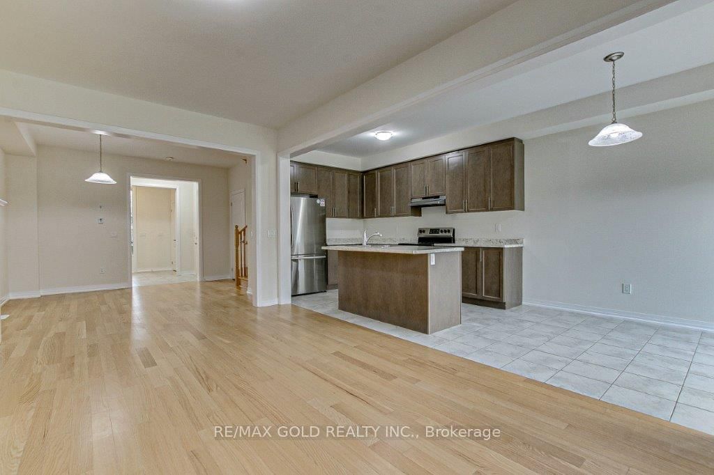 120 Huntingford Trail • Woodstock, ON photo 12