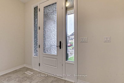 120 Huntingford Trail • Woodstock, ON photo 3
