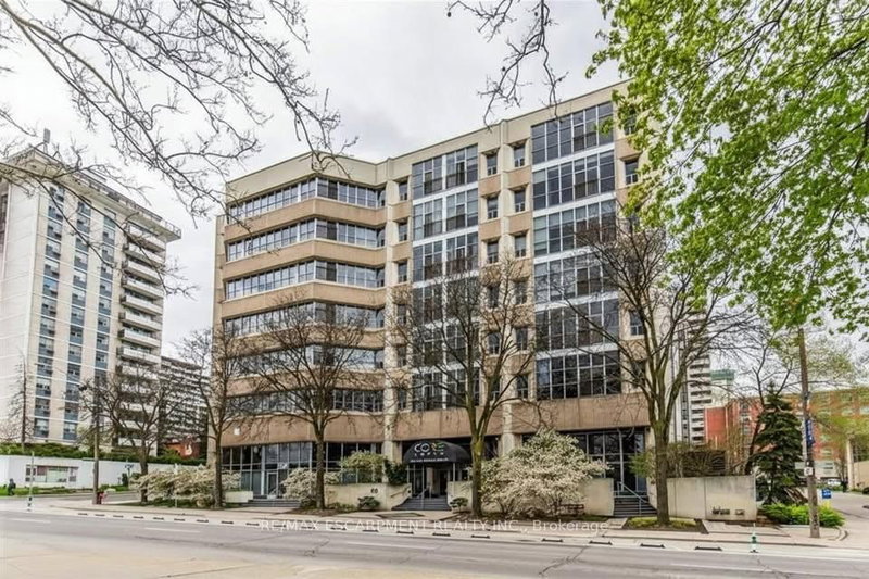 106 - 66 Bay Street S