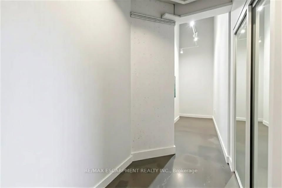 66 Bay Street S • #106 • Hamilton, ON photo 6
