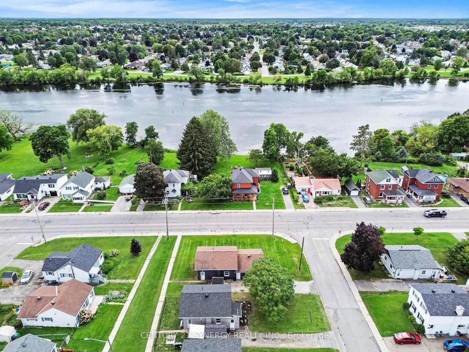 3 McKenzie Avenue • Smiths Falls, ON photo 22