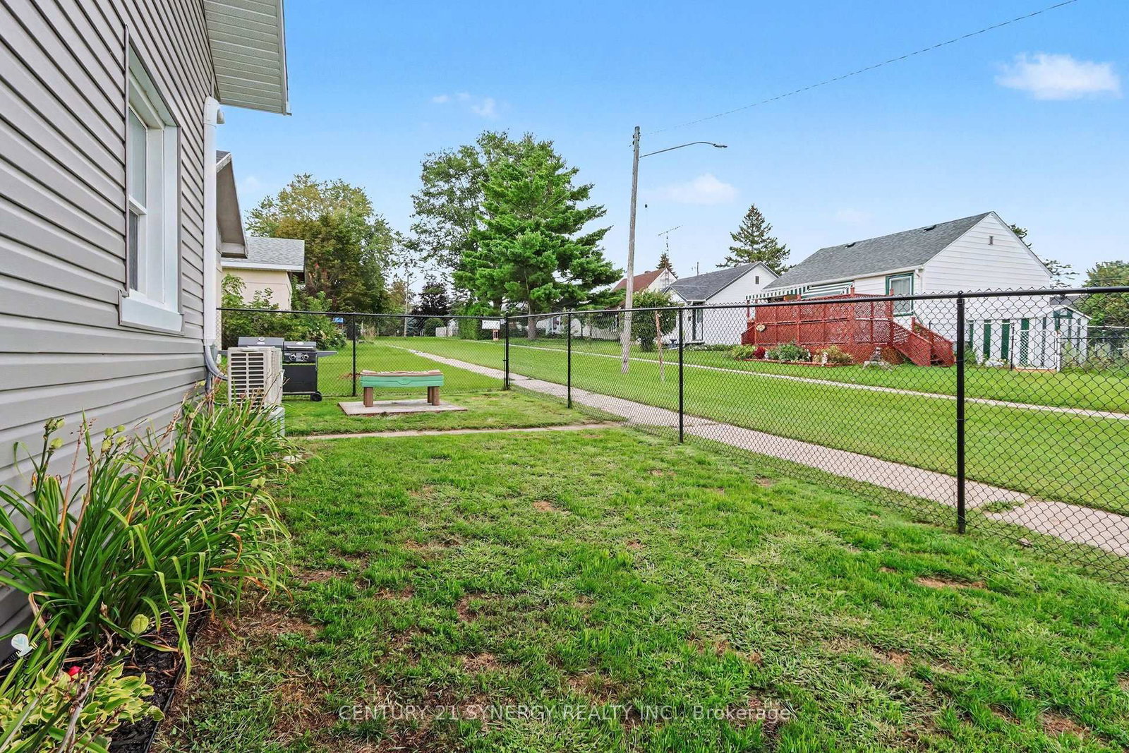 3 McKenzie Avenue • Smiths Falls, ON photo 25