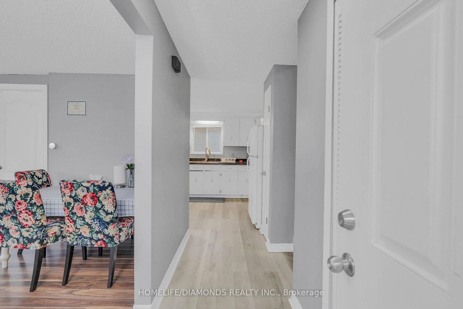 15 Keefer Road • Thorold, ON photo 5