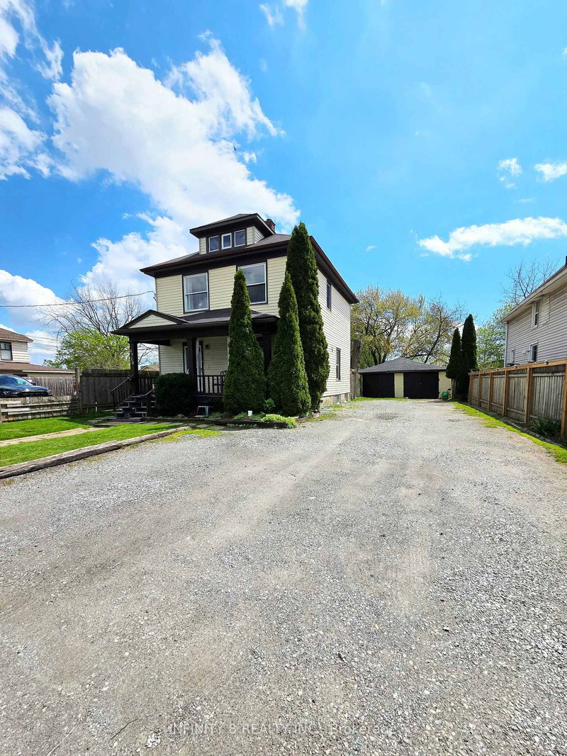 4728 Bridge St photo 4