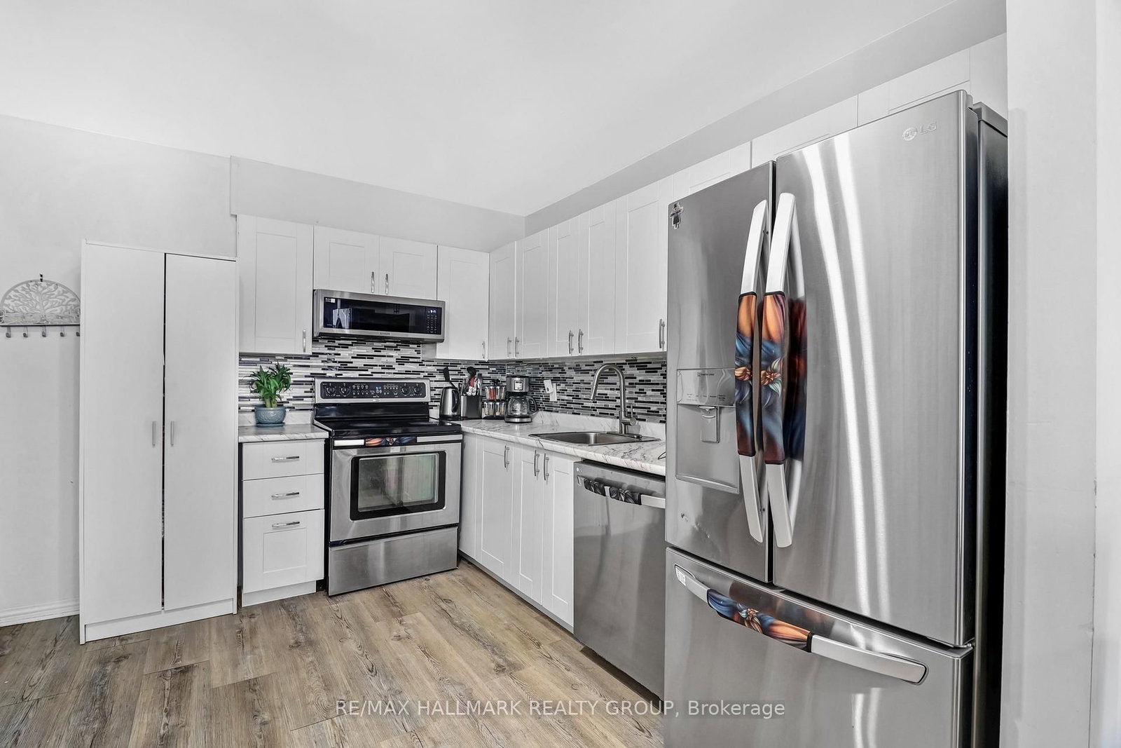472 Valade Crescent • #14 • Ottawa, ON photo 10