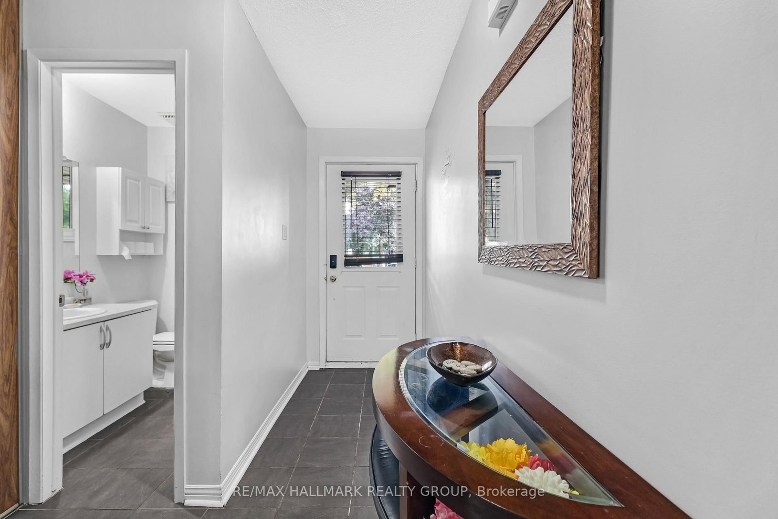 472 Valade Crescent • #14 • Ottawa, ON photo 4