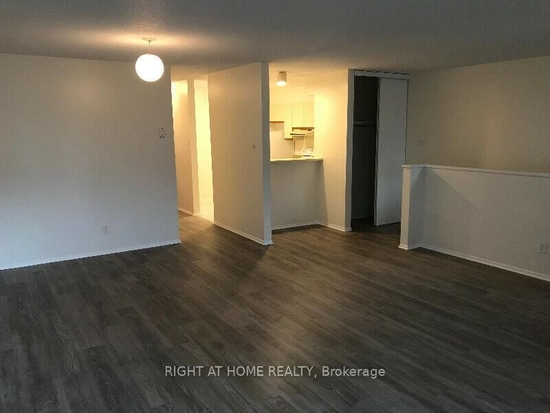 1035 Cummings Avenue • #B • Ottawa, ON photo 4