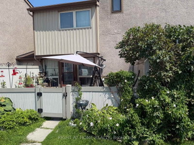 2055 Stonehenge Crescent • Ottawa, ON photo 3