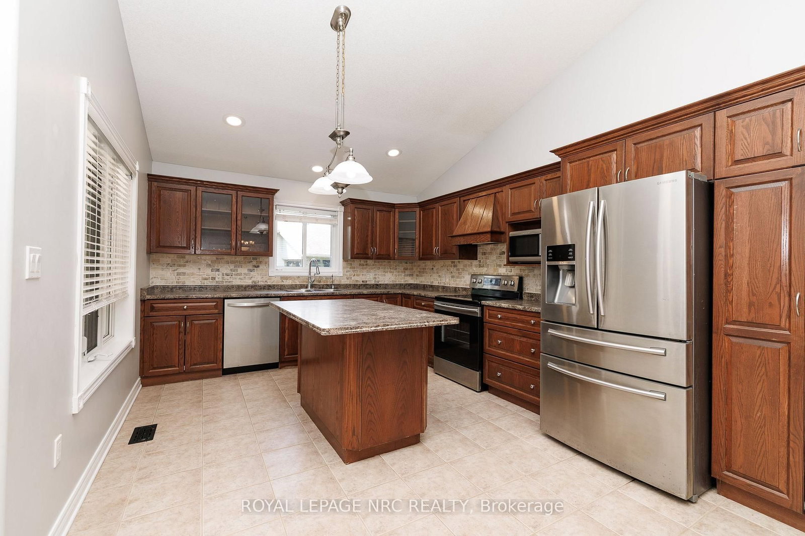 8532 HEIKOOP Crescent • Niagara Falls, ON photo 23