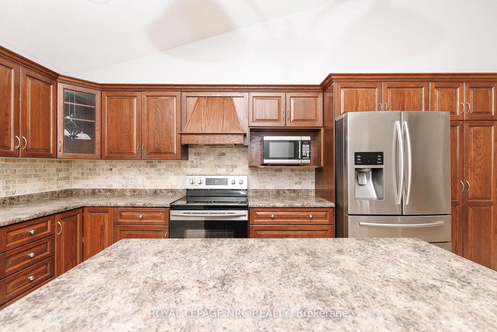 8532 HEIKOOP Crescent • Niagara Falls, ON photo 24