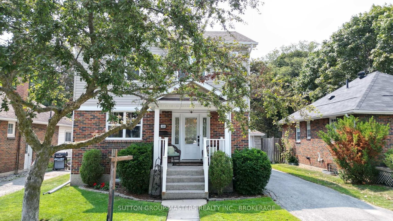 160 Napier Street • Kingston, ON photo 2